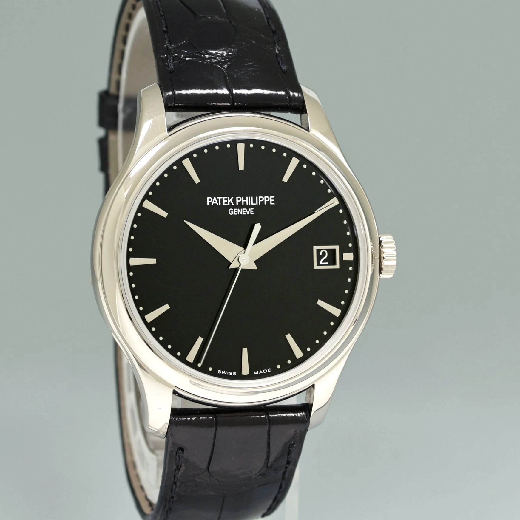 2020 MINT Patek Philippe Calatrava 5227G 39mm White Gold Leather Black Dial Watch