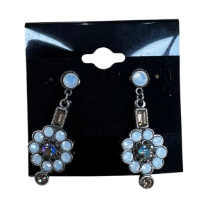 Earrings Dangle/Drop By Sorrelli In Cream & Tan