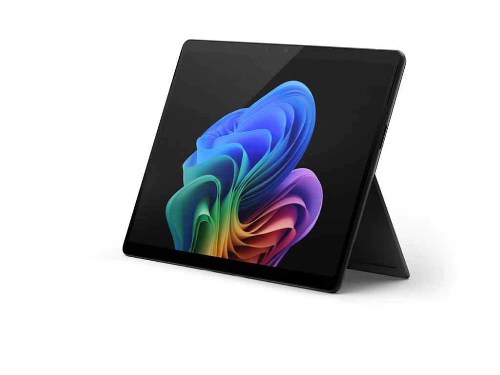Microsoft Surface Pro Copilot  PC - 11th Edition - tablet - Snapdragon X Plus - X1P-64-100 / up to 3.6 GHz - Win 11 Pro - Qualcomm ZIL-00019