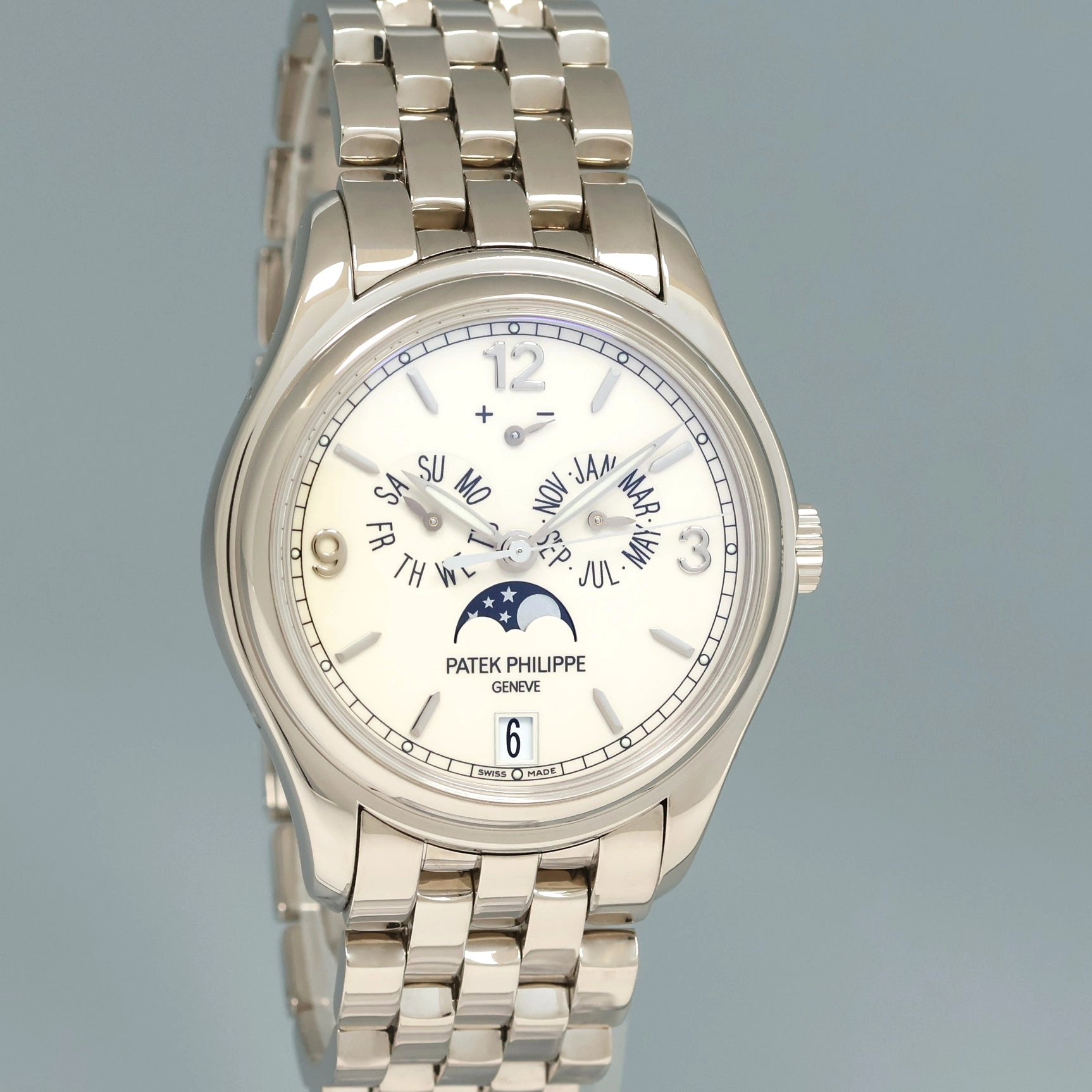 MINT Patek Philippe 5146G White Gold Bracelet Annual Calendar 39mm Moon Phase Watch