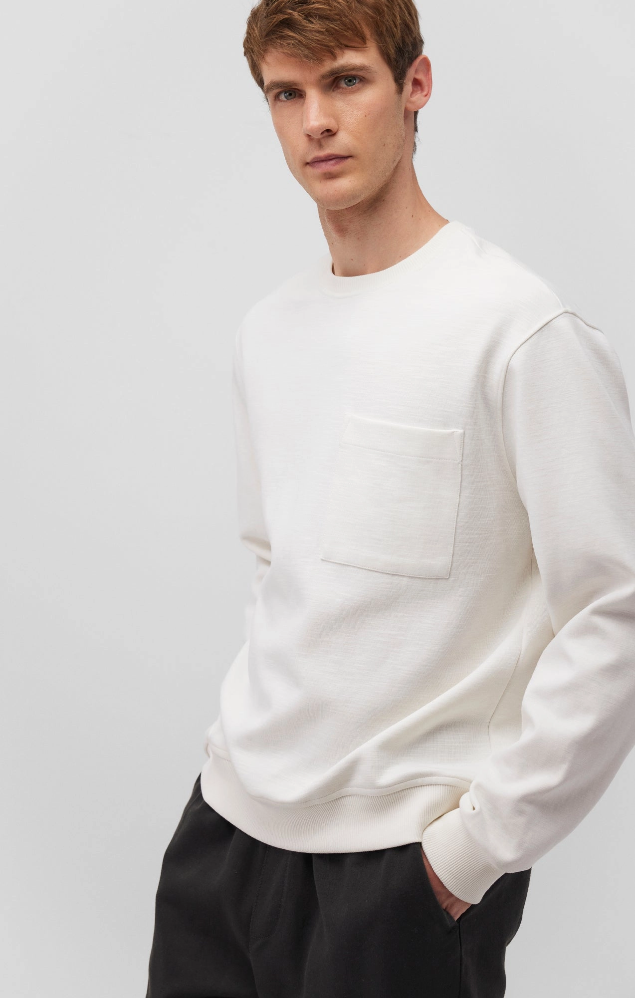 ONE POCKET SWEATSHIRT IN ANTIQUE WHITE